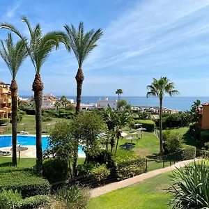 Granados De La Duquesa Apartment